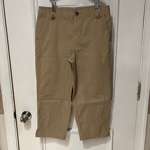 White Stag khaki capri pants size 8 (2516)